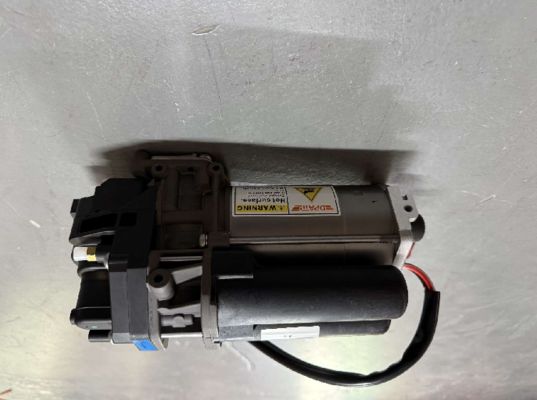 ऑडी Q5/स्पोर्टबैक 2017 - 2025 के लिए ऑडी एयरमैटिक सस्पेंशन पंप 80A616005 40A616005E